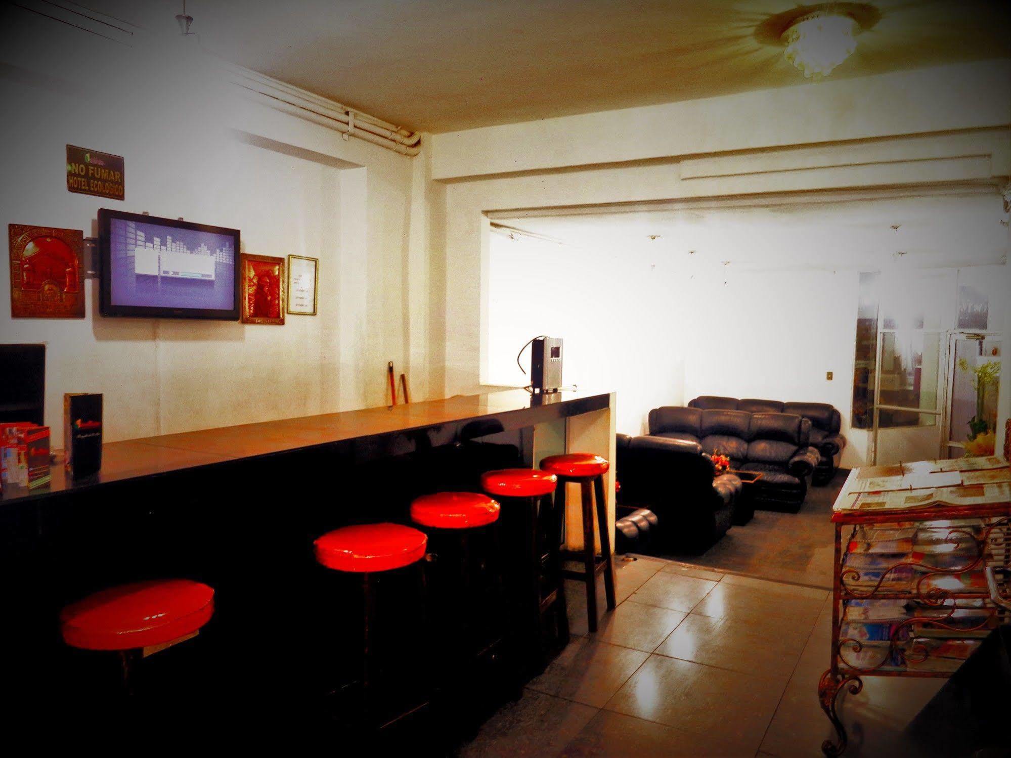 Hotel Alexander Λα Πας Εξωτερικό φωτογραφία