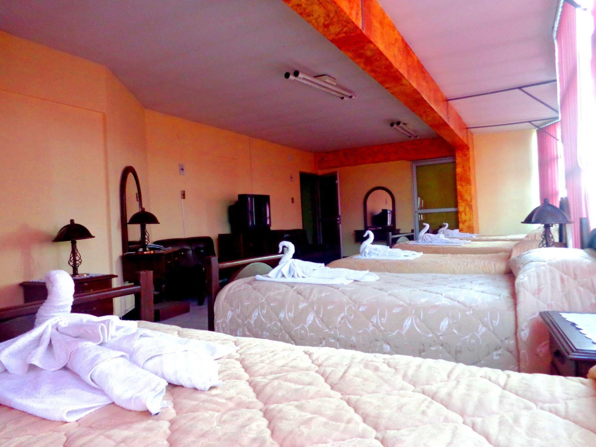 Hotel Alexander Λα Πας Εξωτερικό φωτογραφία