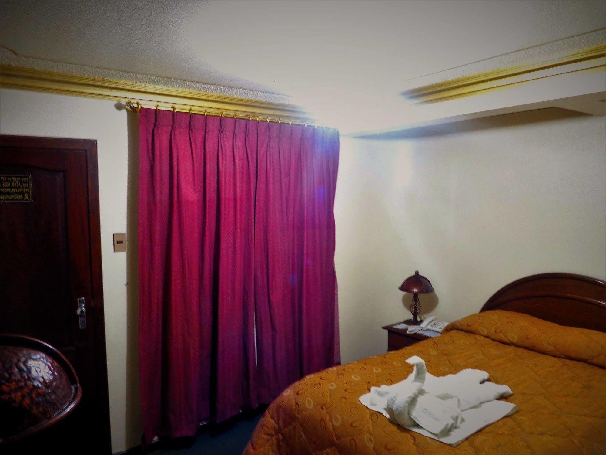 Hotel Alexander Λα Πας Εξωτερικό φωτογραφία